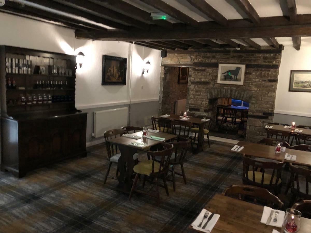 Hotel The Griffin Llyswen à Brecon Extérieur photo