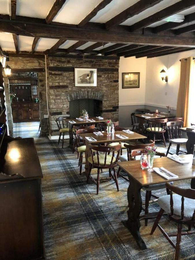 Hotel The Griffin Llyswen à Brecon Extérieur photo